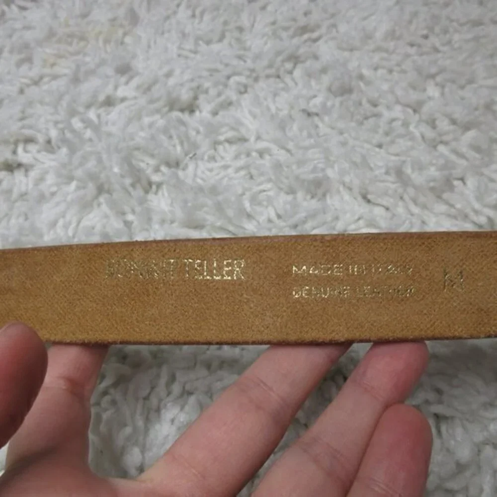 Bonwit Teller embossed‎ leather belt sz M